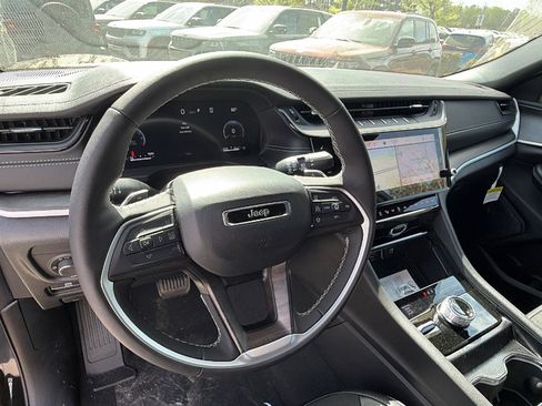 New 2026 Jeep Grand Cherokee L 4WD image 21