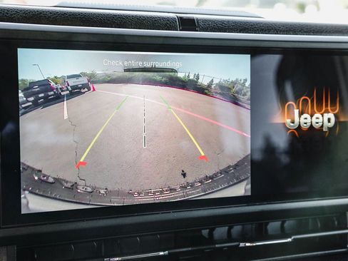 Used 2024 Jeep Wrangler Sport S image 28