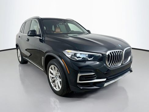 Used 2023 BMW X5 xDrive40i w/ Premium Package AWD/4WD image 3