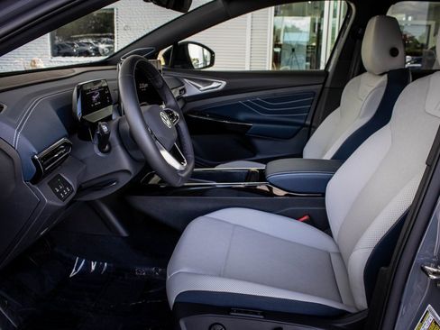 New 2025 Volkswagen ID.4 Pro S Plus image 30