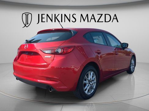 Used 2017 MAZDA MAZDA3 Sport image 4