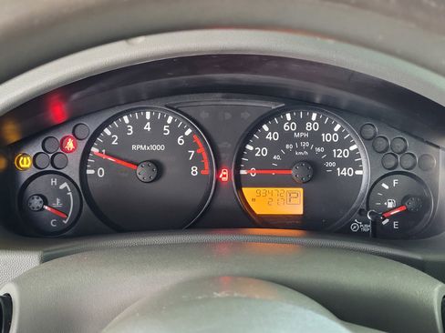 Used 2013 Nissan Frontier S image 10