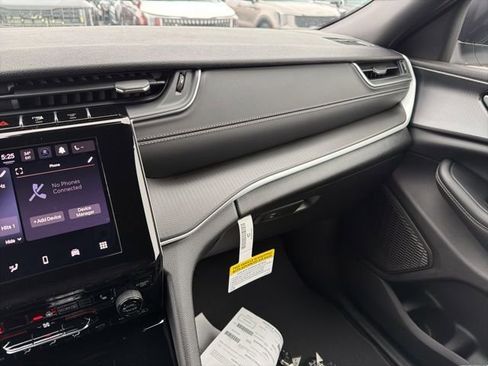 New 2026 Jeep Grand Cherokee Laredo X image 25