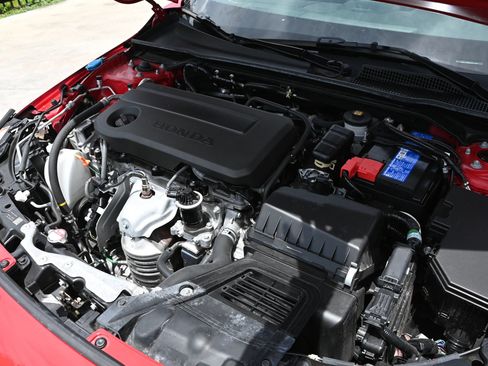 Used 2025 Honda Civic Sport image 15