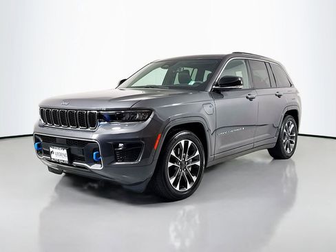 Used 2022 Jeep Grand Cherokee Overland w/ Luxury Tech Group IV image 1