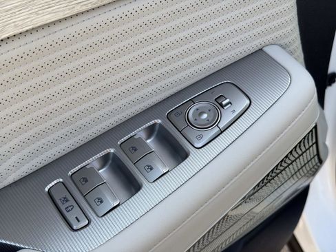 Used 2025 Hyundai Palisade Calligraphy FWD image 19