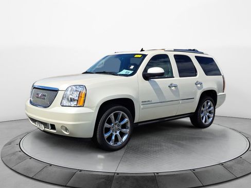 Used 2013 GMC Yukon Denali AWD/4WD image 3