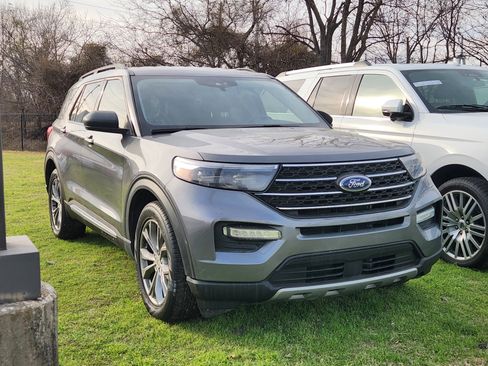 Used 2022 Ford Explorer XLT w/ Equipment Group 202A image 1
