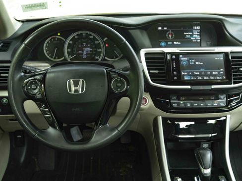 Used 2017 Honda Accord EX-L image 19