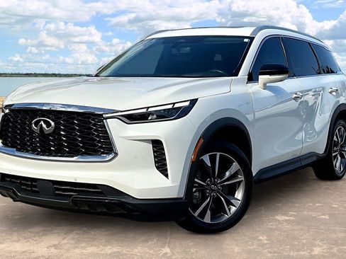 Used 2023 INFINITI QX60 Luxe w/ Vision Package FWD image 1