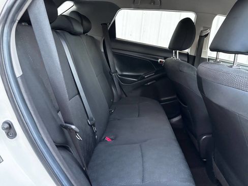 Used 2010 Toyota Matrix image 31