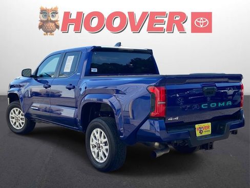 Used 2024 Toyota Tacoma SR5 AWD/4WD image 8