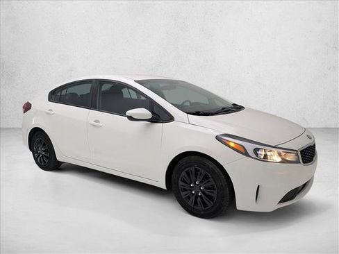 Used 2018 Kia Forte LX FWD image 3