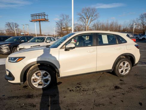 Certified 2024 Honda HR-V LX image 3