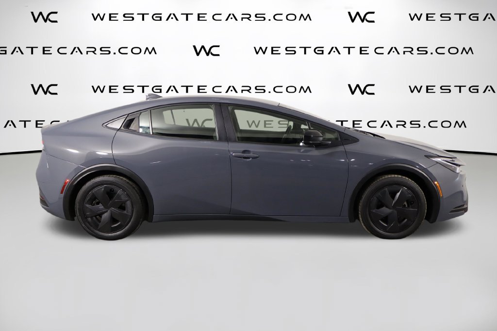 Used 2025 Toyota Prius LE FWD image 46