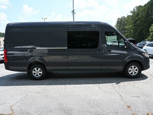 Used 2025 Mercedes-Benz Sprinter 2500 image 24