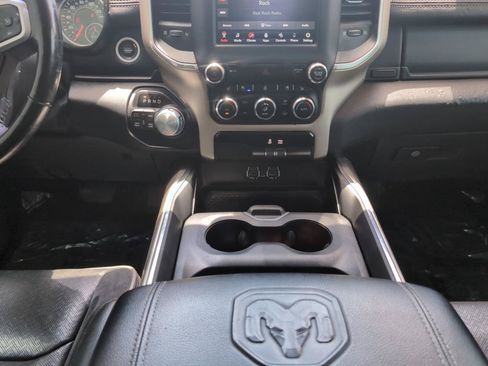 Used 2019 RAM 1500 Laramie AWD/4WD image 14