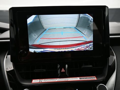 Used 2025 Toyota Corolla LE FWD image 21