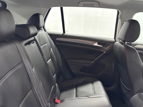 Used 2019 Volkswagen Golf SE w/ Driver Assistance Package image 25