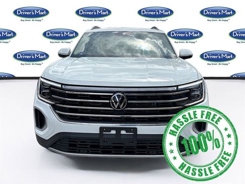 Used 2025 Volkswagen Atlas SE FWD image 2