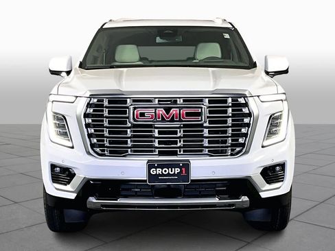 Used 2026 GMC Yukon XL Denali w/ Sun & Power Step Package image 3