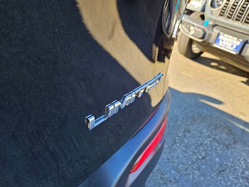 Used 2015 Jeep Cherokee Limited w/ Luxury Group image 14