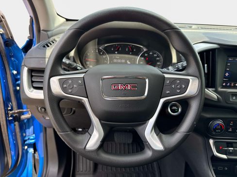 Used 2024 GMC Terrain SLE w/ Driver Convenience Package FWD image 27