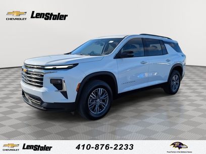 Used 2025 Chevrolet Traverse LT