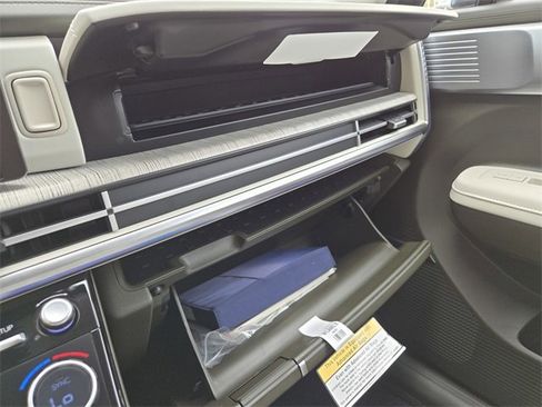 New 2025 Hyundai Santa Fe Calligraphy image 27