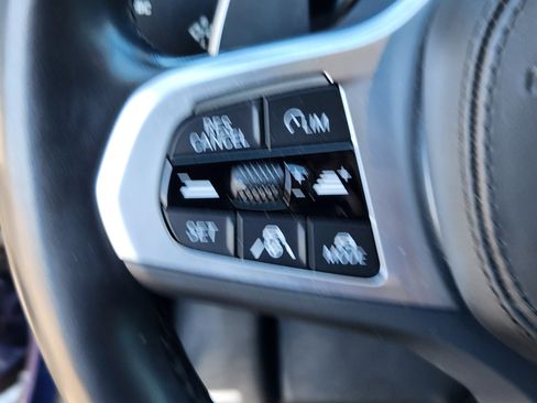 Used 2022 BMW 540i xDrive w/ Executive Package image 25