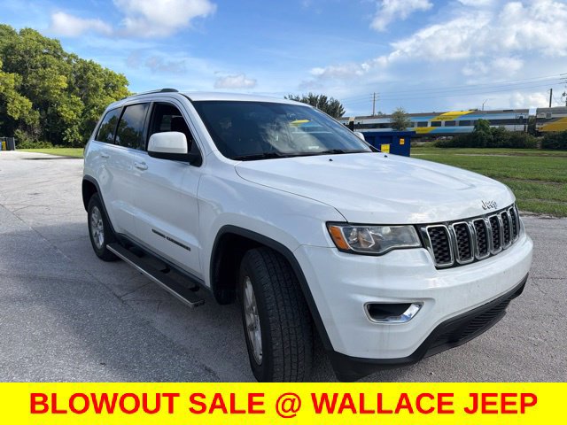 Used 2018 Jeep Grand Cherokee Laredo RWD image 3