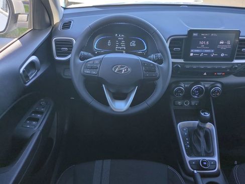 New 2026 Hyundai Venue SEL FWD image 18
