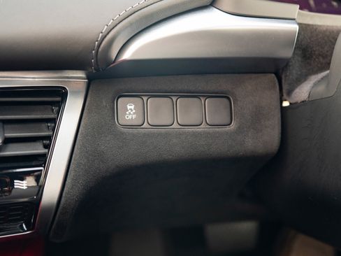 Used 2018 Acura NSX AWD/4WD image 16
