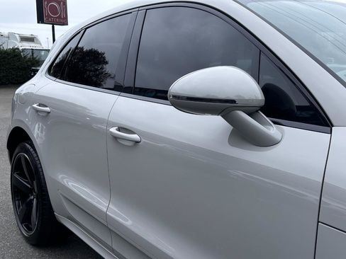 Used 2020 Porsche Macan Turbo image 22