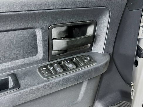 Used 2017 RAM 1500 Express AWD/4WD image 18
