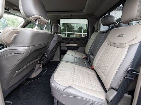 Used 2025 Ford F450 Platinum w/ Platinum Plus Package AWD/4WD image 26