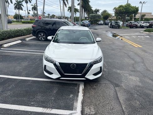 Certified 2021 Nissan Sentra SV FWD image 3