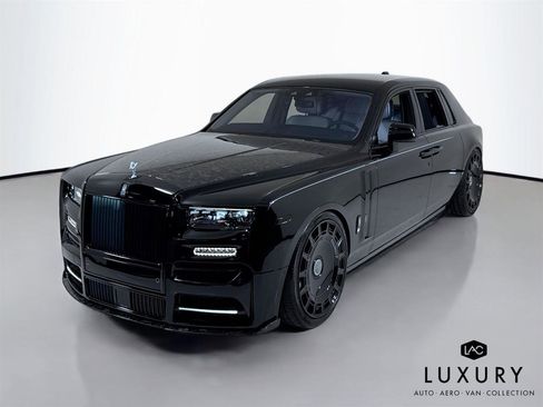 Used 2024 Rolls-Royce Phantom Sedan image 4