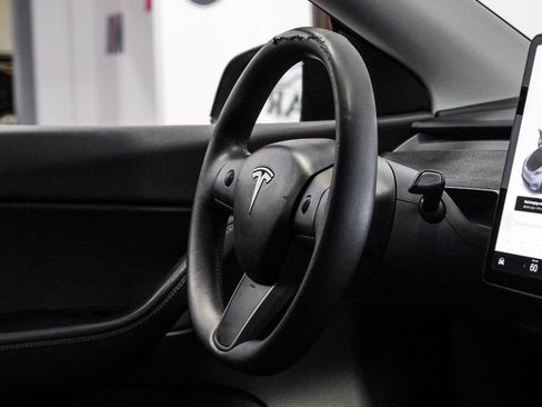 Used 2020 Tesla Model Y Long Range AWD/4WD image 16