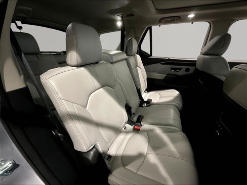 Certified 2023 Honda Pilot Touring image 25