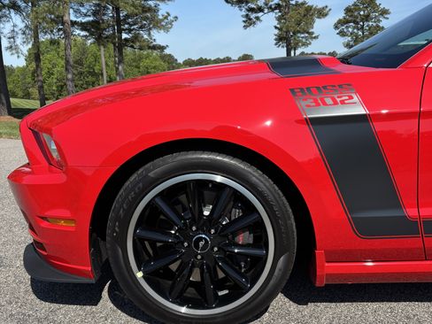 Used 2013 Ford Mustang Boss 302 w/ Boss 302 Accessory Pkg image 8