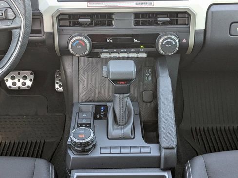 Used 2024 Toyota Tacoma TRD Sport image 18