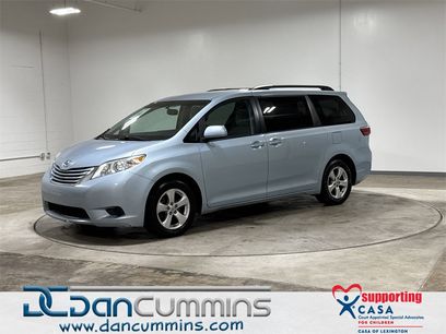 Used 2016 Toyota Sienna LE