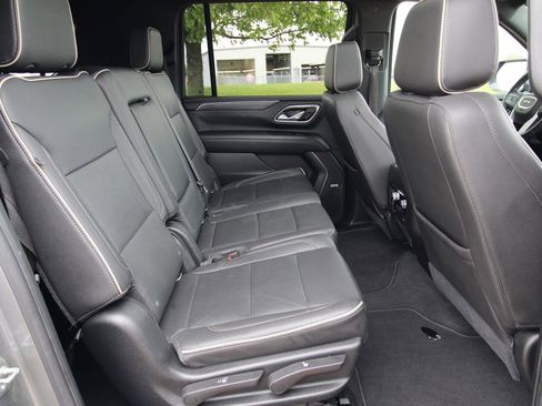Used 2021 GMC Yukon XL SLT AWD/4WD image 10