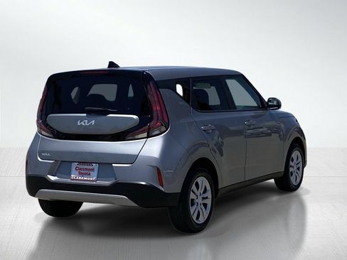Used 2025 Kia Soul LX FWD image 8