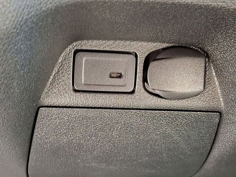 Used 2025 Mercedes-Benz Sprinter 2500 image 23