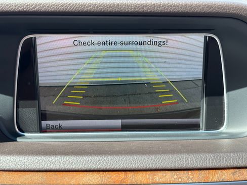 Used 2014 Mercedes-Benz E 350 4MATIC Sedan image 27