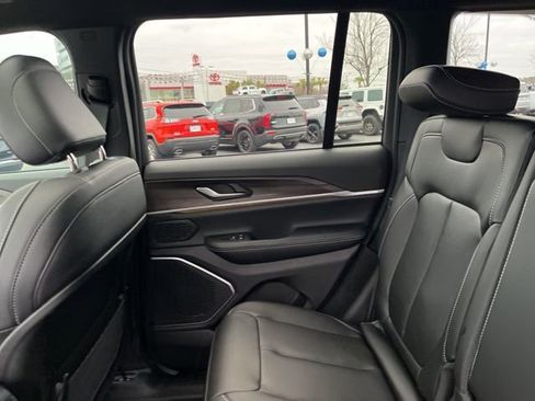 New 2026 Jeep Grand Cherokee Limited w/ Limited Altitude Package AWD/4WD image 14