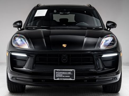 Certified 2026 Porsche Macan AWD/4WD image 32