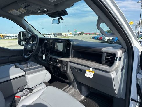 New 2026 Ford F350 XL w/ XL Chrome Package image 20
